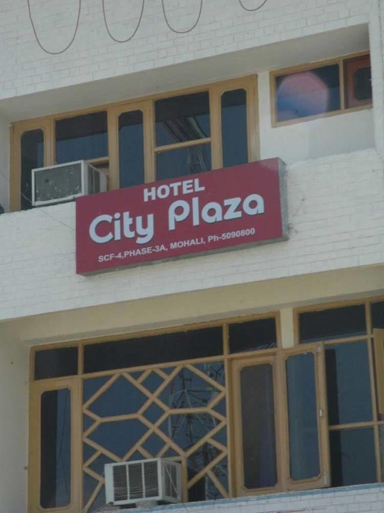 Oyo 4601 City Plaza Mohali Luaran gambar
