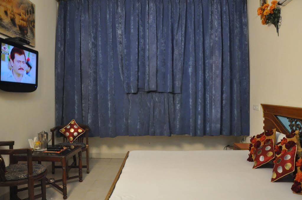 Oyo 4601 City Plaza Mohali Luaran gambar